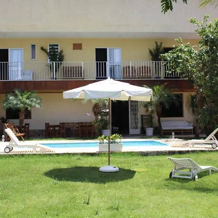 Hostel Stone Wall